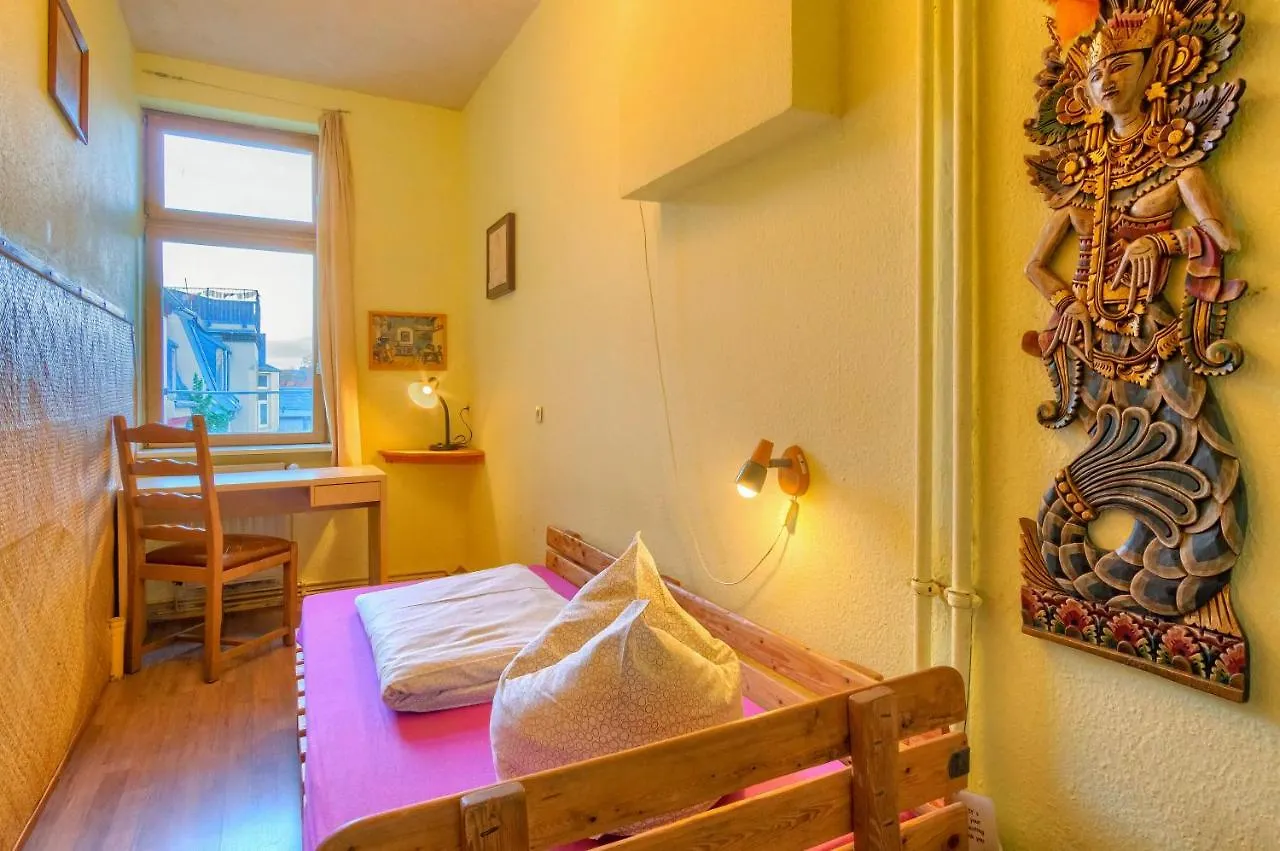 Hostel Lollis Homestay Dresden Germany
