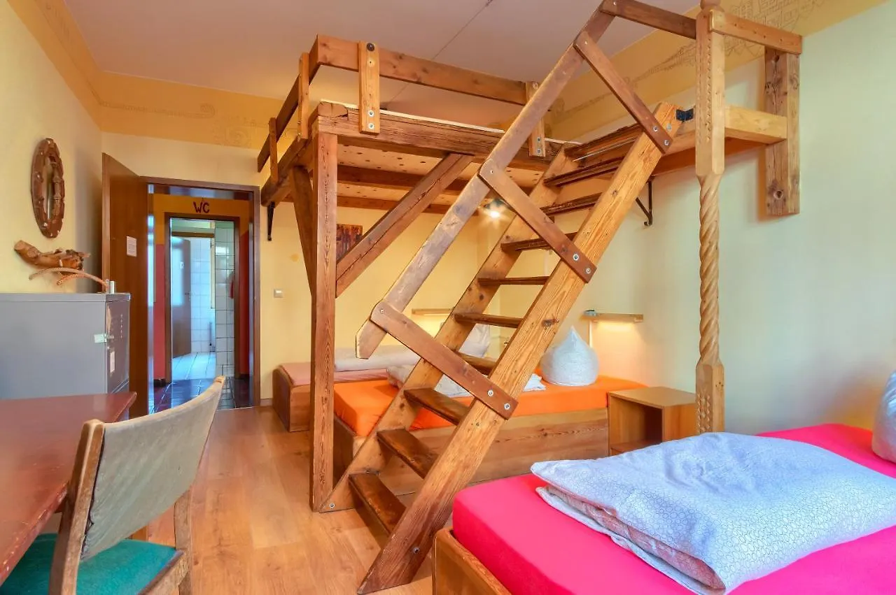 Hostel Lollis Homestay Dresden 0*,  Germany